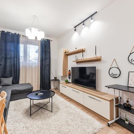 Noir Apartment By Kondo Stays ティラナ エクステリア 写真