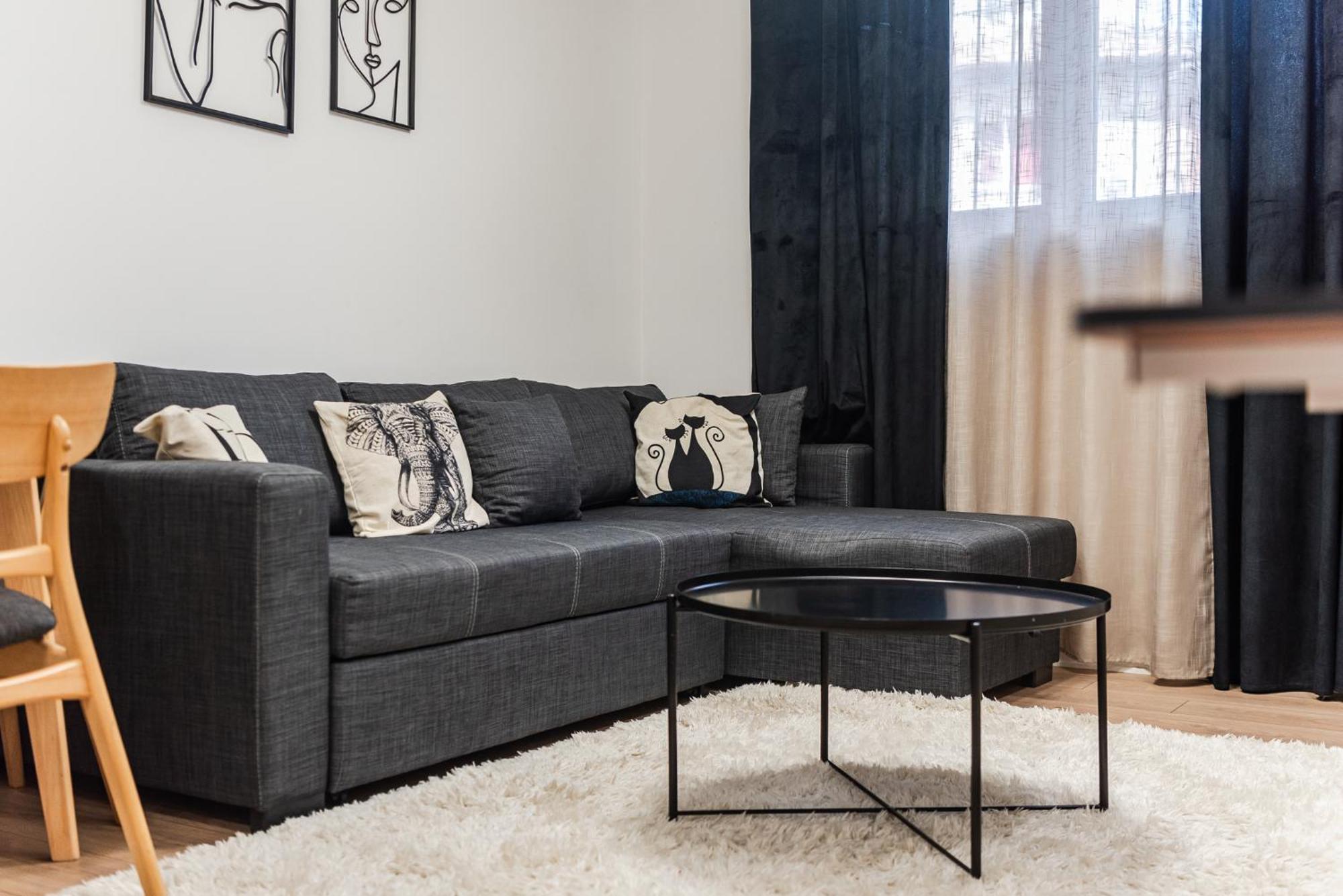Noir Apartment By Kondo Stays ティラナ エクステリア 写真